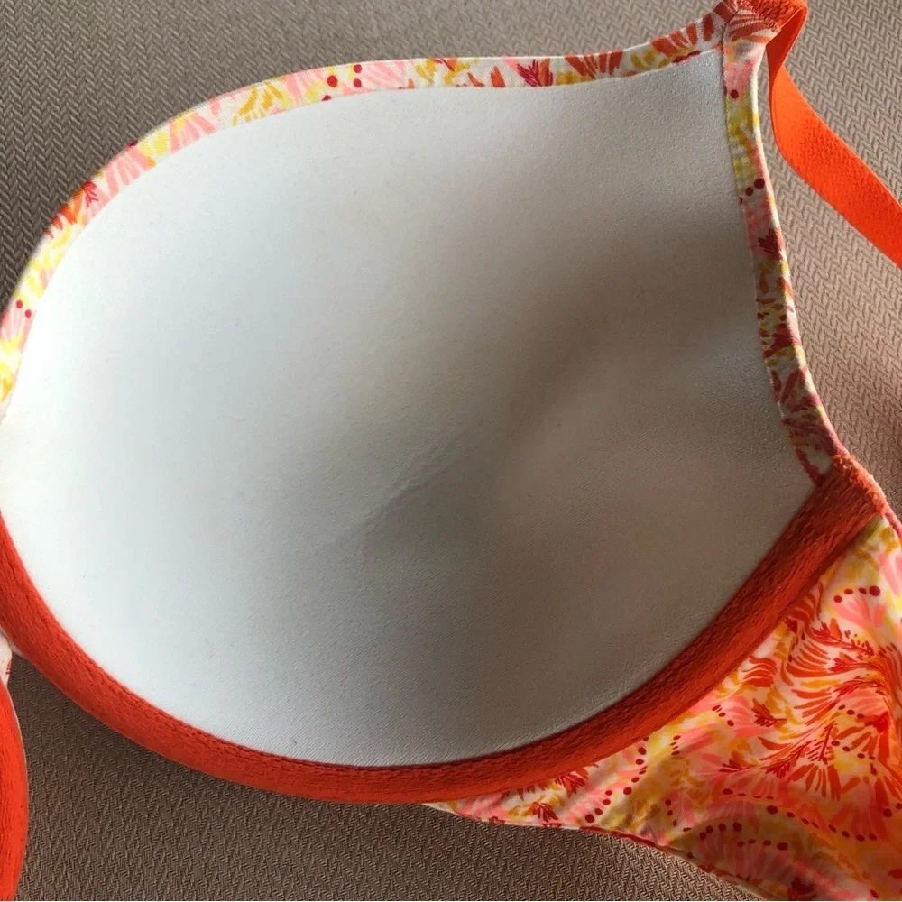 Victoria’s Secret Under Wire Lined Demi-bust Sequins‎ Orange Yellow Bra 34DD